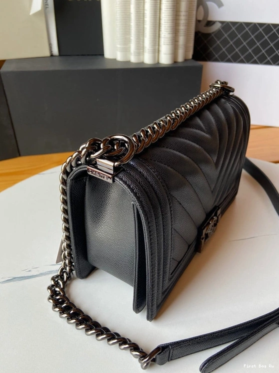 First Bag Ru CHANEL BOY 25CM WITH GUN CHAIN BAG 20CM 0808